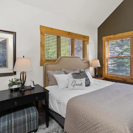 2Br Mountain Lodge Luxury Skiin Out Best Amenities